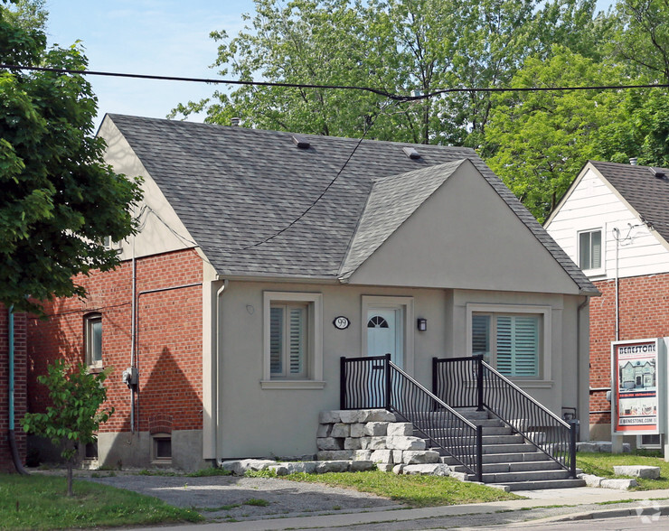 99 Sheppard Ave E, Toronto, ON for sale - Primary Photo - Image 1 of 1