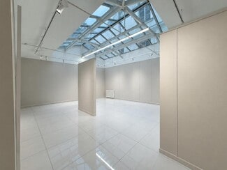More details for Rue De Rivoli, Paris - Retail to Rent