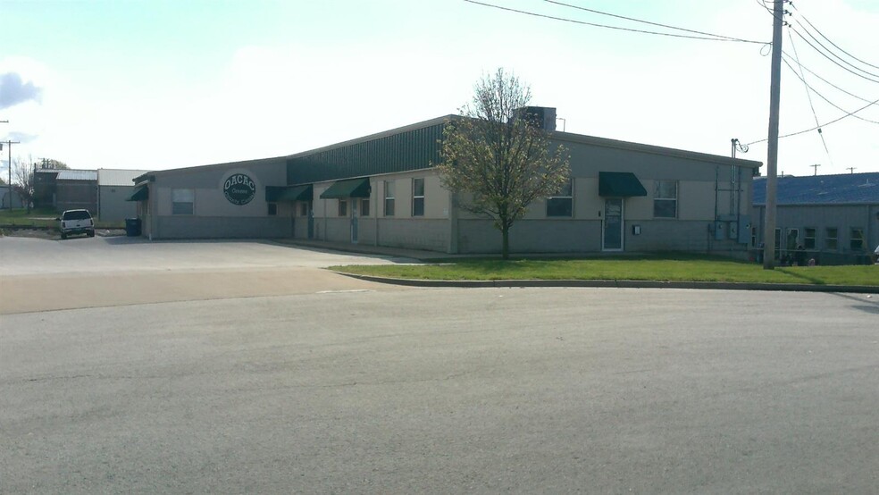 560 N Stewart Ave, Springfield, MO for rent - Building Photo - Image 1 of 4