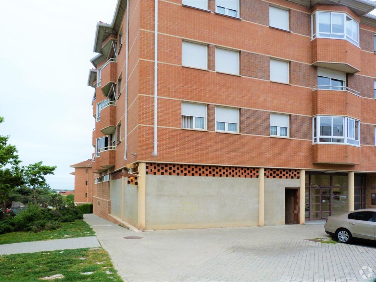 Retail in Segovia, Segovia to rent Interior Photo- Image 1 of 2