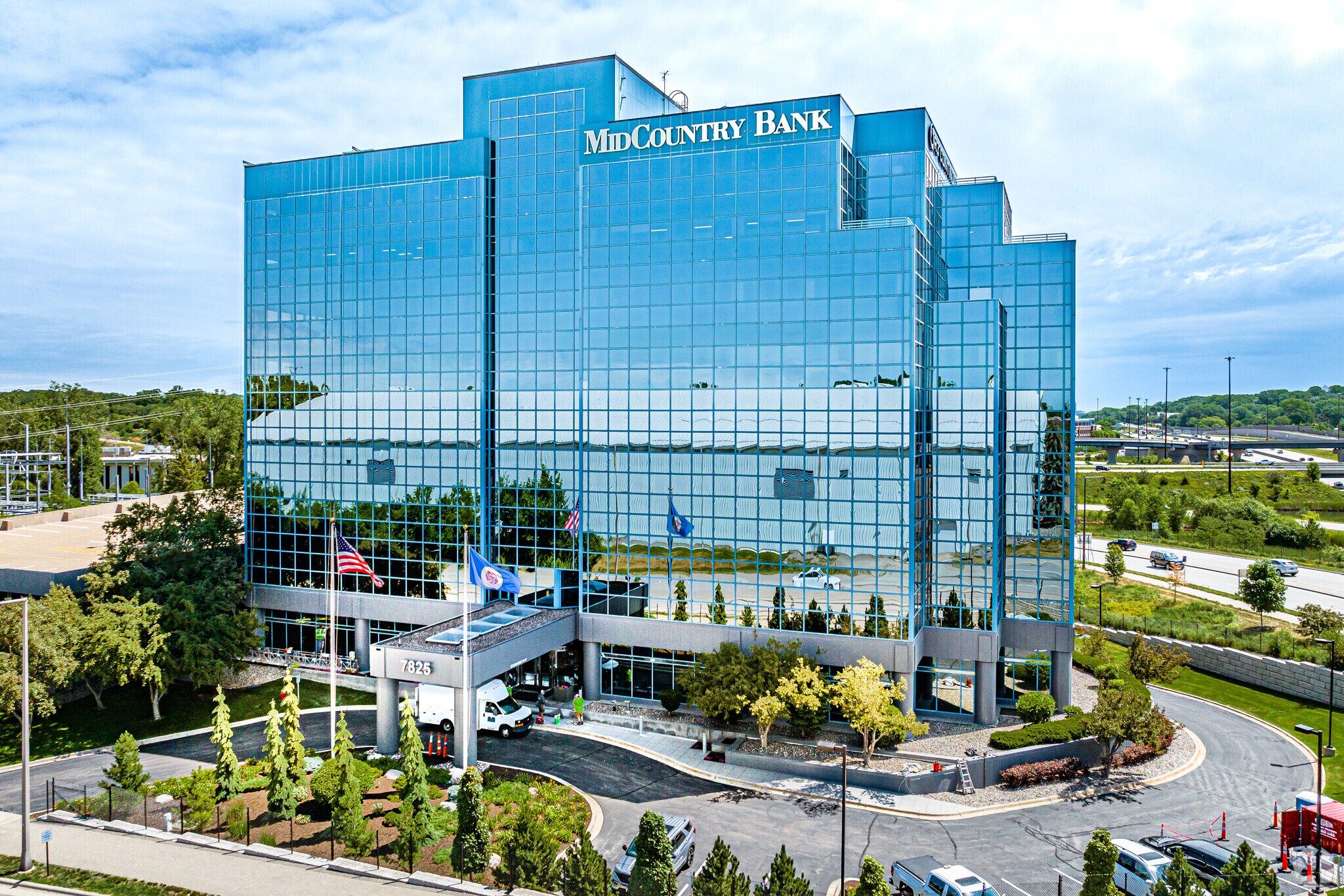 7825 Washington Ave S, Minneapolis, MN to rent Primary Photo- Image 1 of 26