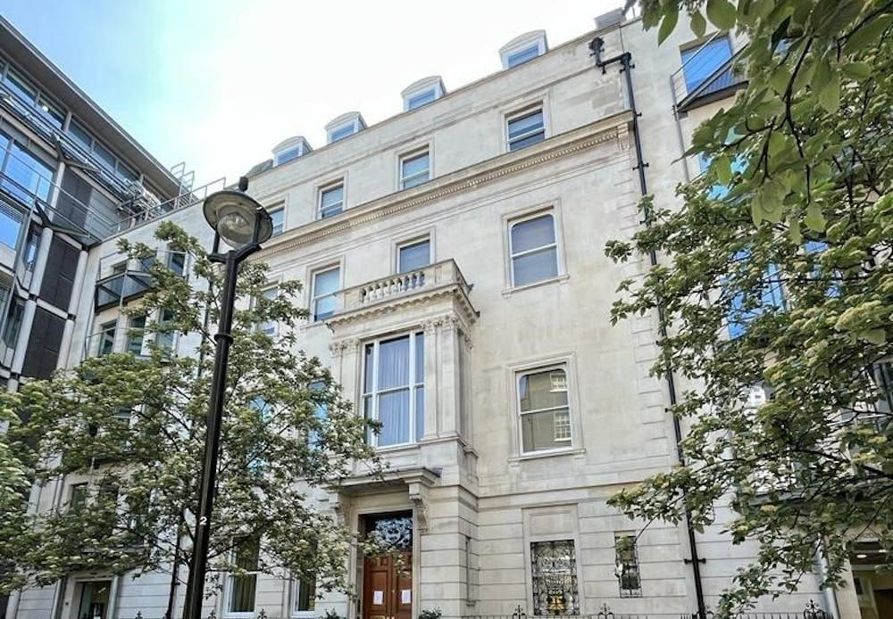 4 Curzon Sq, London to rent Building Photo- Image 1 of 5