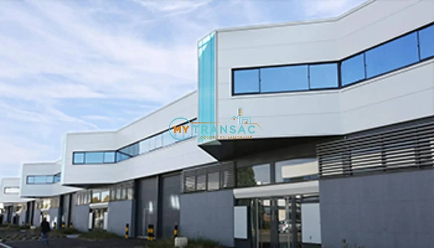 Light Industrial in Bonneuil-sur-Marne to rent Building Photo- Image 1 of 9