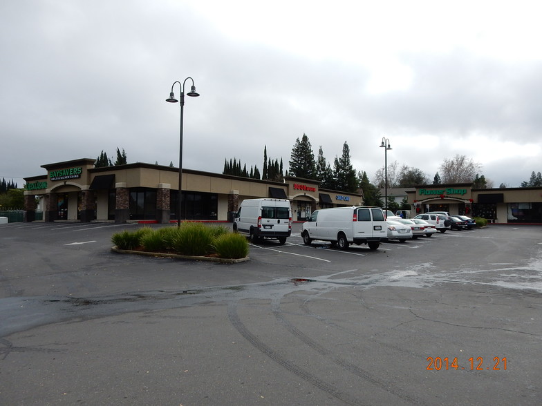 8510-8550 Madison Ave, Fair Oaks, CA for rent - Building Photo - Image 3 of 4