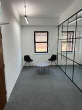 Cowbridge Rd E, Cardiff to rent Interior Photo- Image 1 of 18