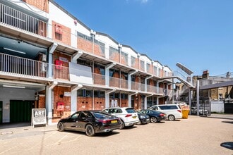 Bayford St, London to rent Building Photo- Image 1 of 11