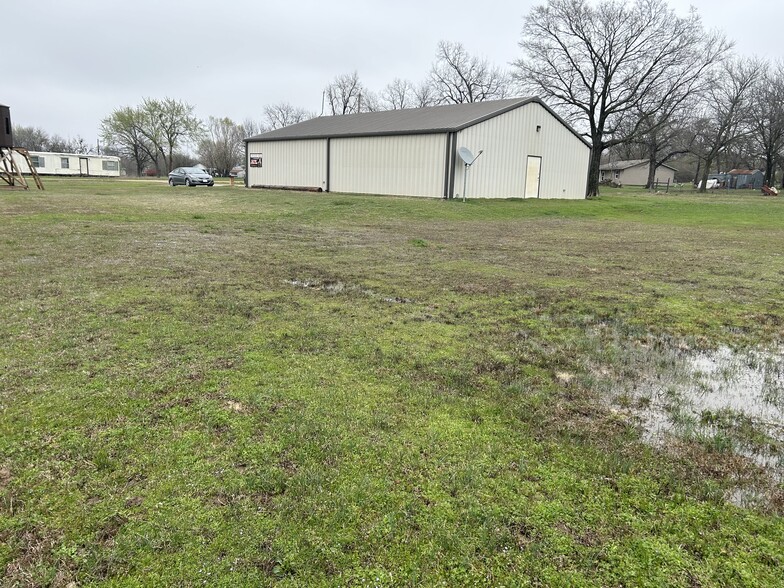 104 E 6th St, Coalgate, OK for sale - Primary Photo - Image 1 of 1