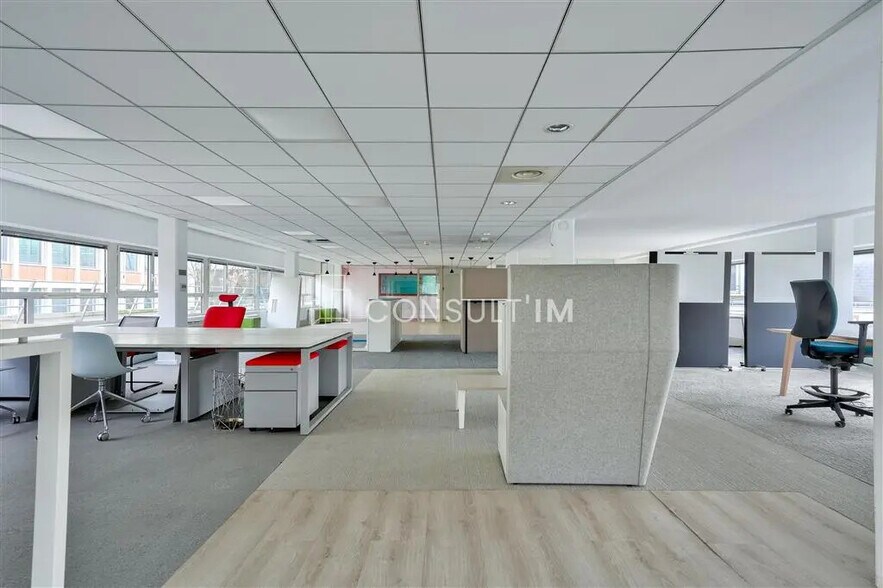 Office in Saint-Cloud for sale - Building Photo - Image 3 of 9
