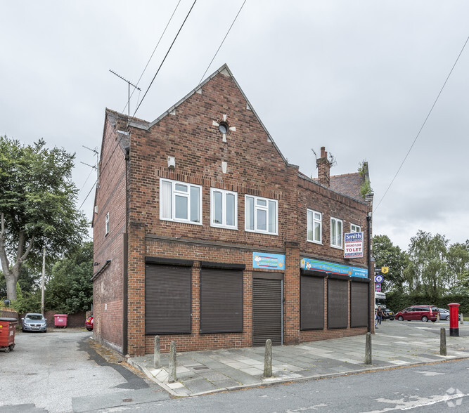 35-37 Eastham Village Rd, Wirral for rent - Primary Photo - Image 1 of 3