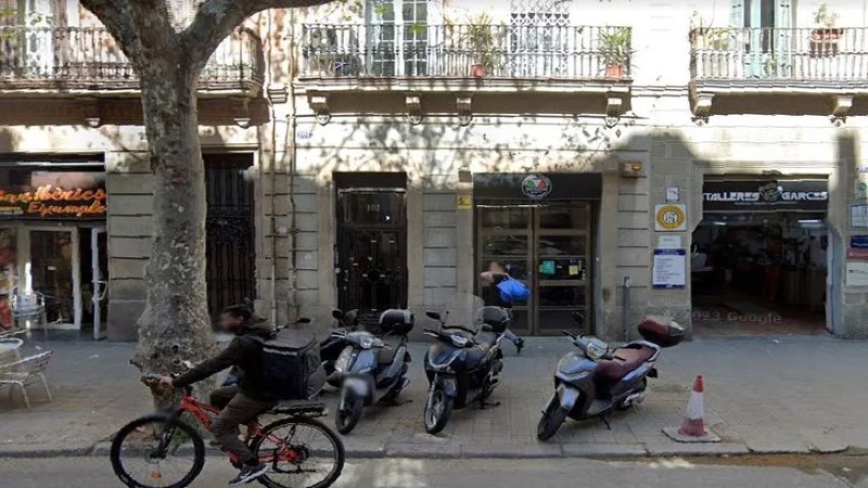 Carrer de la Diputació, Barcelona, BAR 08015 -  -  - Interior Photo - Image 1 of 1