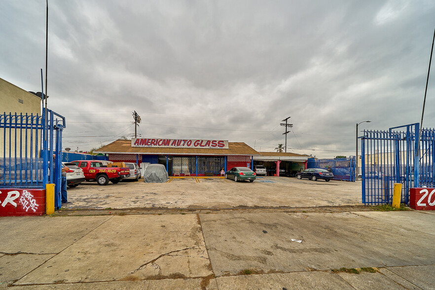 2052 W Florence Ave, Los Angeles, CA for sale - Building Photo - Image 1 of 1