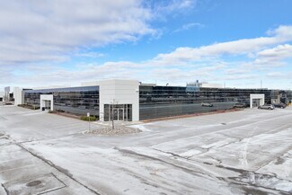 More details for 80 Courtneypark Dr W, Mississauga, ON - Office, Office / Retail to Rent