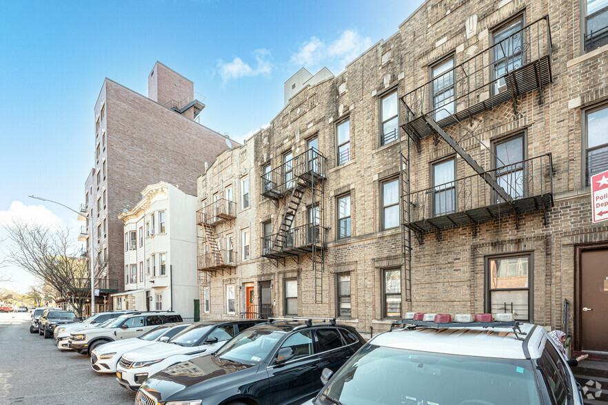 192 Lawrence Ave, Brooklyn, NY for sale - NeighborhoodPhoto - Image 3 of 8