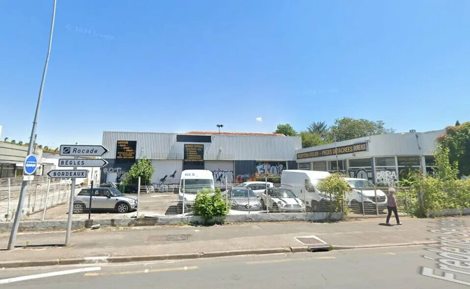 Retail in Bègles to rent Building Photo- Image 1 of 3