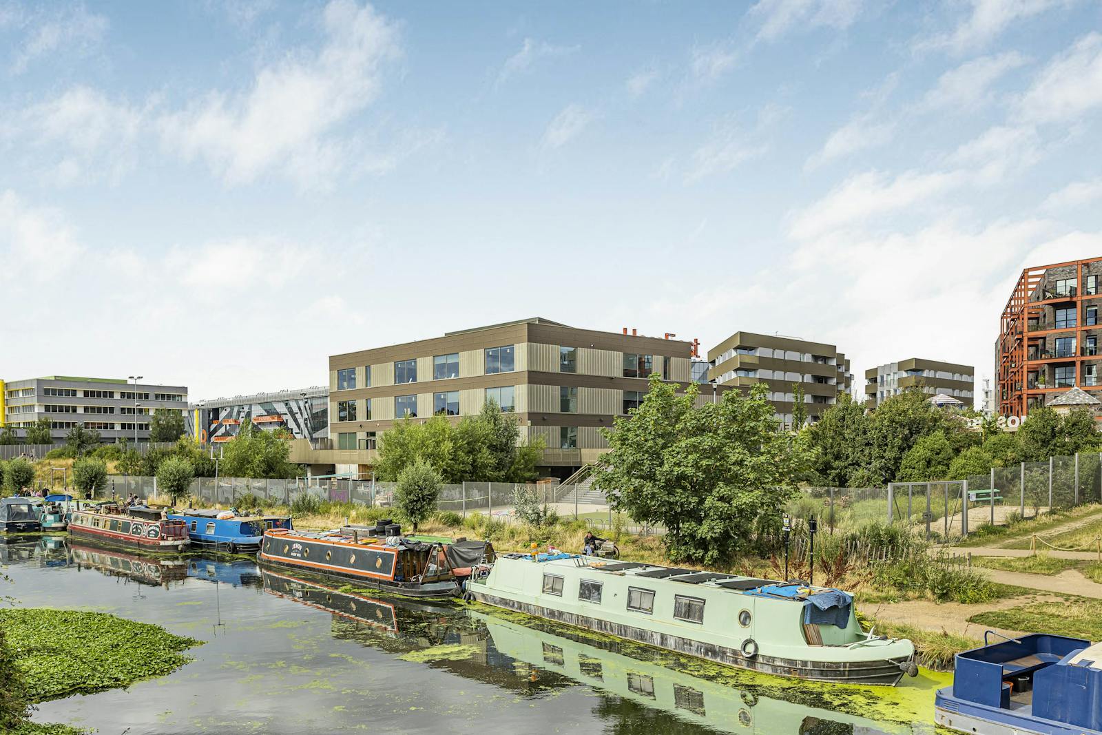 8 Parkes St, London to rent Building Photo- Image 1 of 14