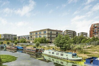 8 Parkes St, London to rent Building Photo- Image 1 of 14