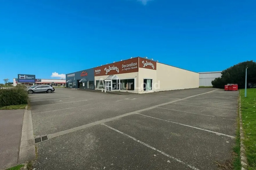 Retail in Vendenheim to rent - Building Photo - Image 2 of 6