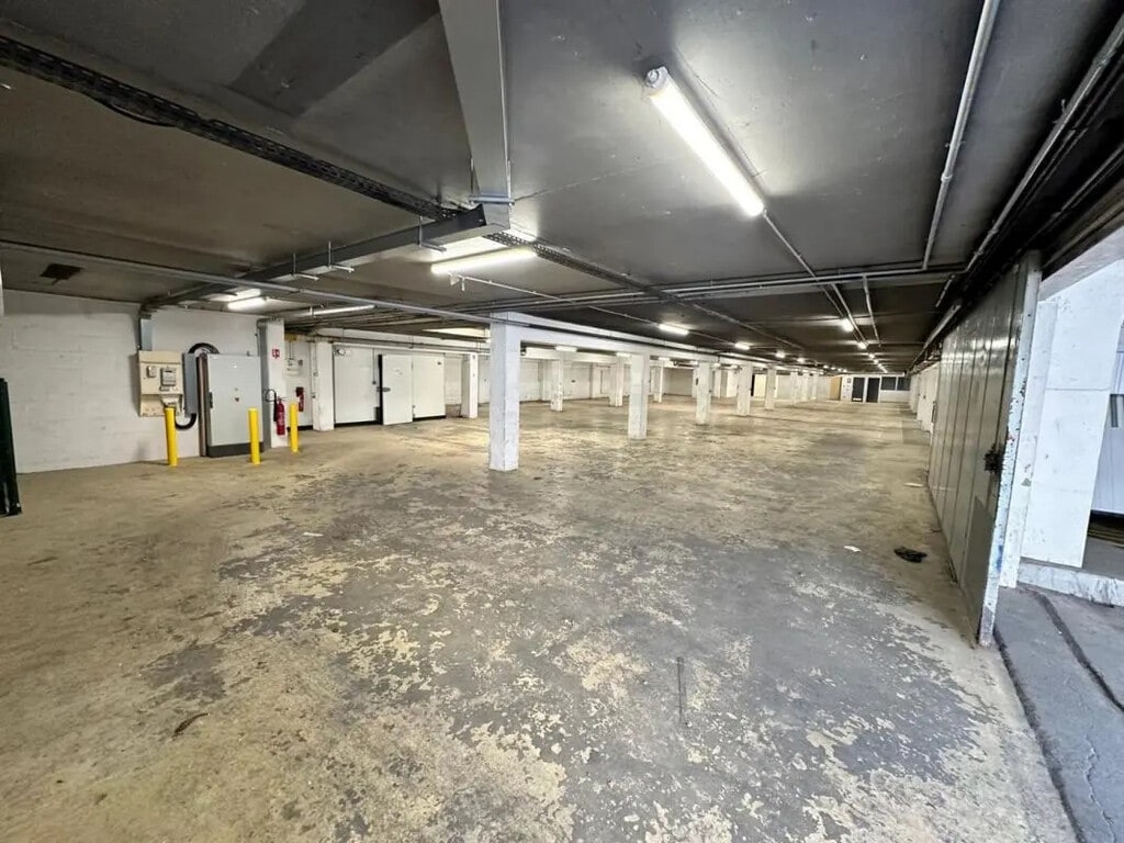 Location Entrepôt 150 m² - Photo 1
