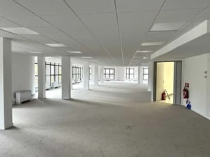 107 Quai Du Docteur Dervaux, Asnières-sur-Seine to rent Interior Photo- Image 1 of 3