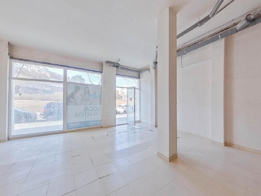 Manresa, BAR 08242 -  -  - Interior Photo - Image 1 of 7