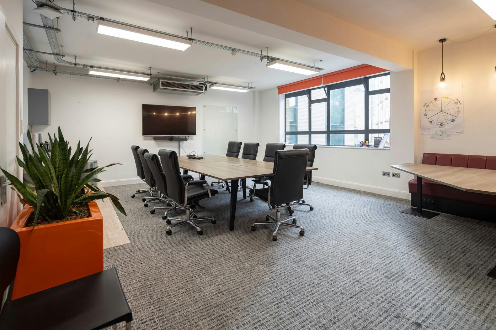 137-139 Euston Rd, London to rent Building Photo- Image 1 of 22