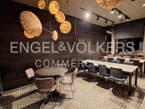Retail in Madrid, Madrid to rent Interior Photo- Image 1 of 10