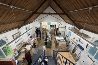 Brook St, Cuckfield to rent Interior Photo- Image 2 of 2