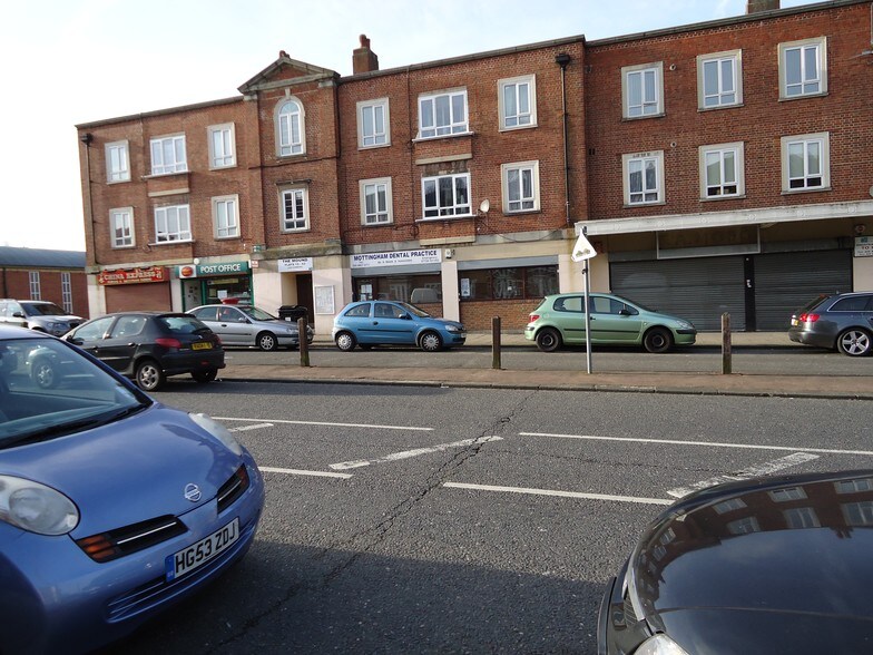 120 William Barefoot Dr, London, SE9 3BB UK