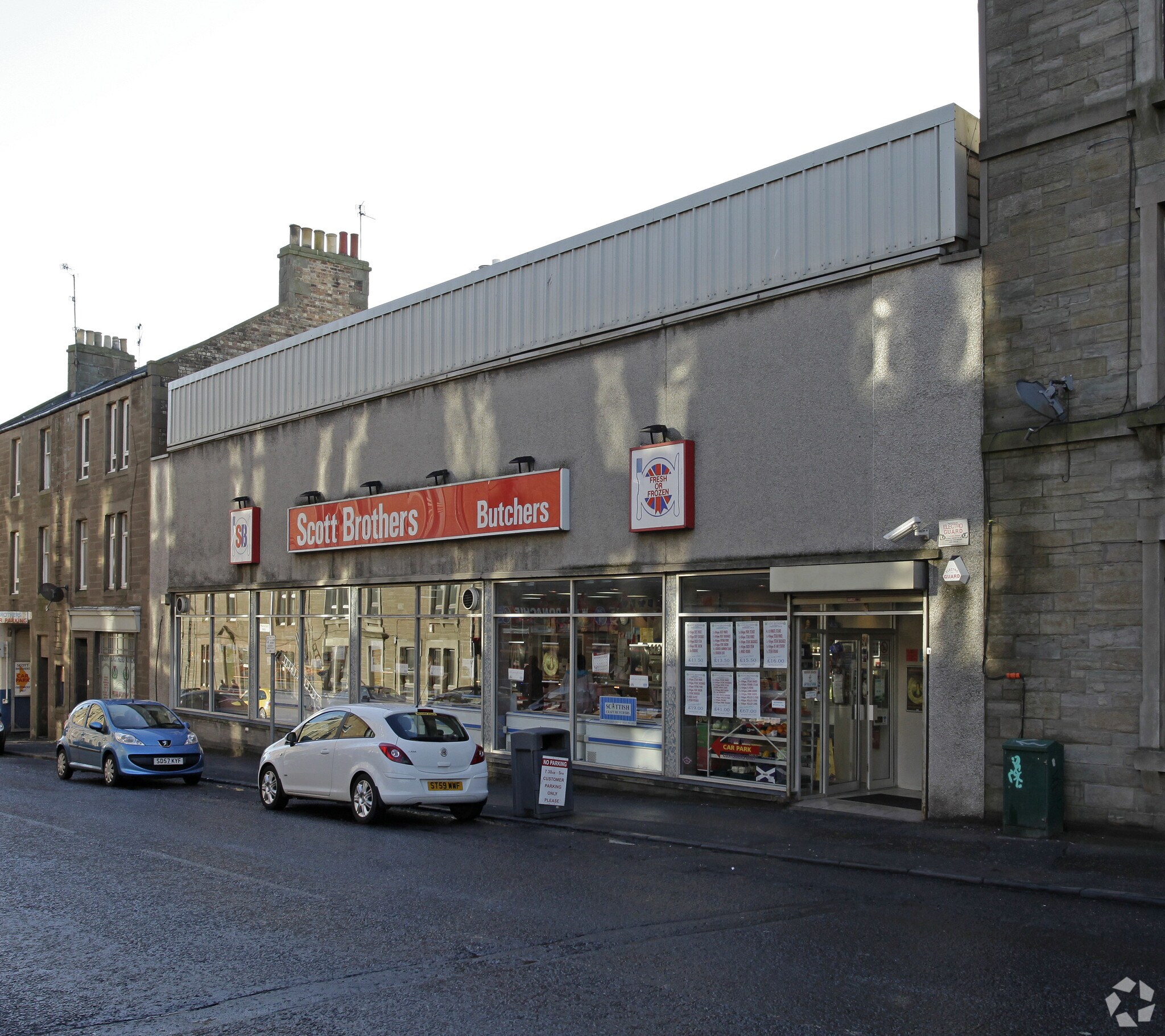 204-206 Strathmartine Rd, Dundee for sale Primary Photo- Image 1 of 1