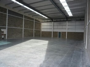 Teal Farm Way, Washington to rent Building Photo- Image 1 of 2