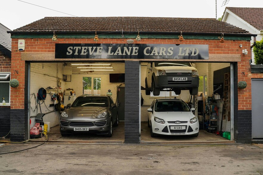 1 Lowbrook Ln, Solihull for sale - Building Photo - Image 2 of 15