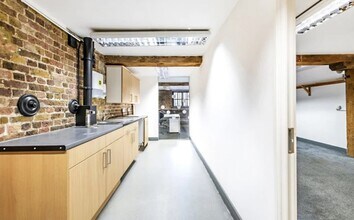 13 Mill St, London to rent Interior Photo- Image 2 of 9