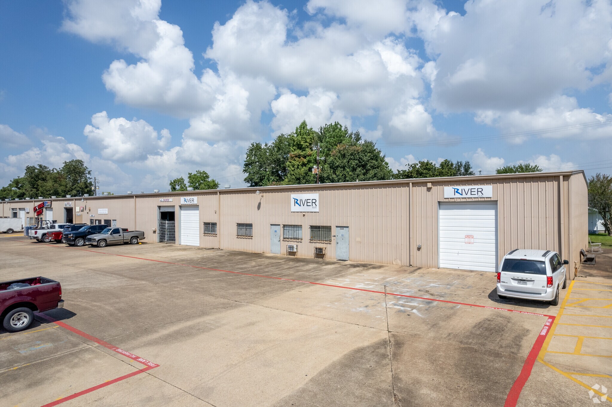 2600 Center St, Deer Park, TX to rent Building Photo- Image 1 of 12