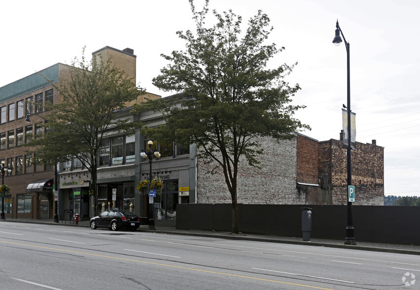 612-618 Columbia St, New Westminster, BC for rent - Building Photo - Image 3 of 9