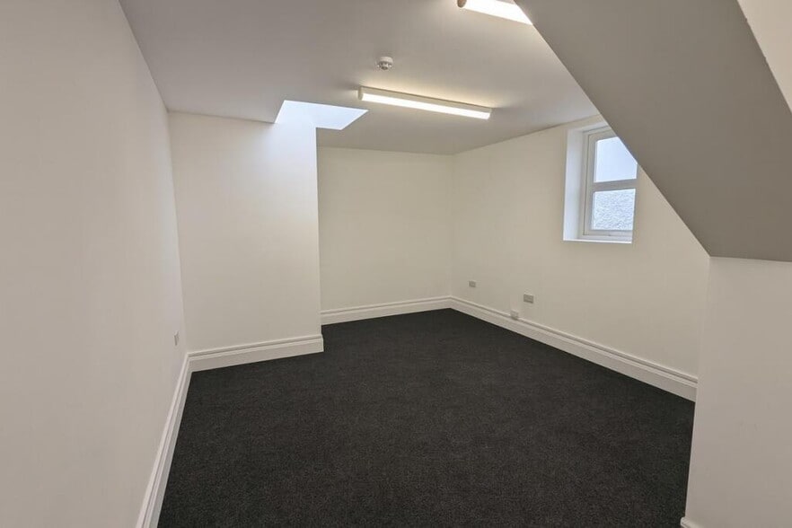 1 Waverley Ter, Sunderland to rent - Building Photo - Image 3 of 27