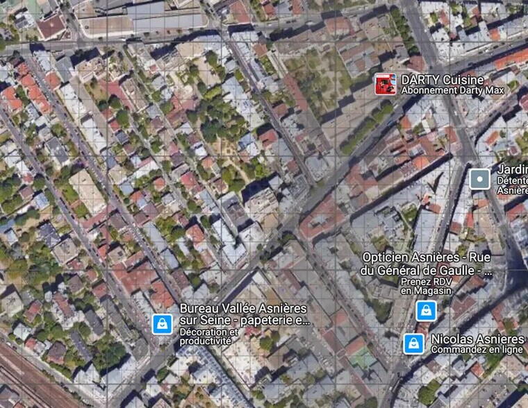 Retail in Asnières-sur-Seine to rent - Aerial - Image 3 of 5