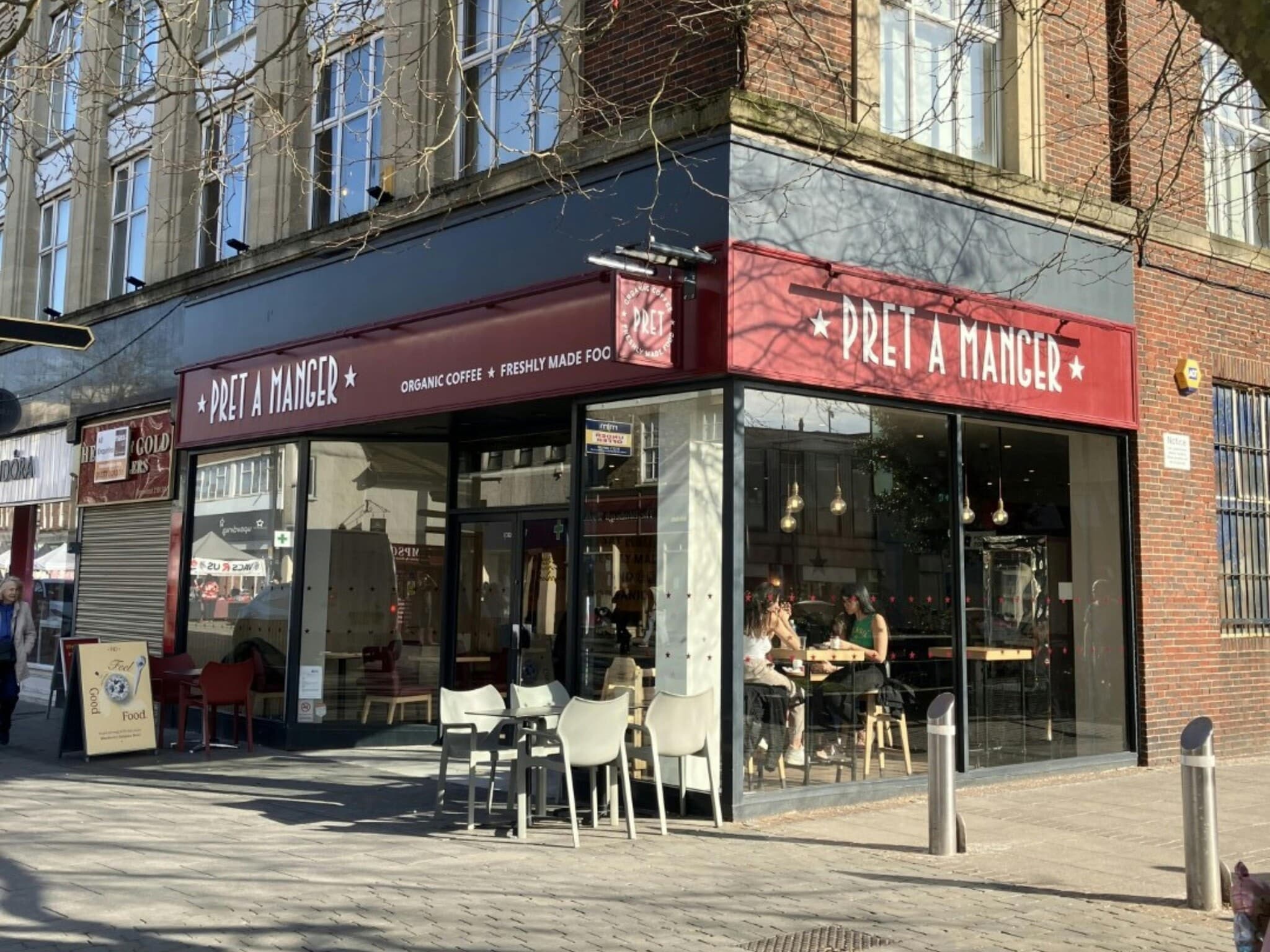 40-42 High St, Brentwood to rent Building Photo- Image 1 of 3