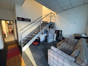 Bridge Rd, Swanwick to rent Interior Photo- Image 2 of 5