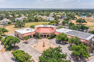 16333 S Great Oaks Dr, Round Rock, TX for rent Building Photo- Image 1 of 9