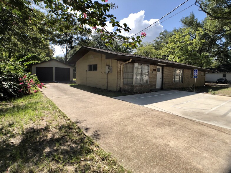 1502 Avenue D, Katy, TX for sale - Primary Photo - Image 1 of 1