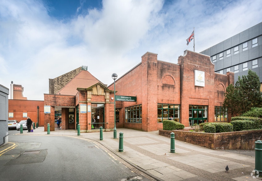 Railway Rd, Blackburn for sale - Building Photo - Image 1 of 1