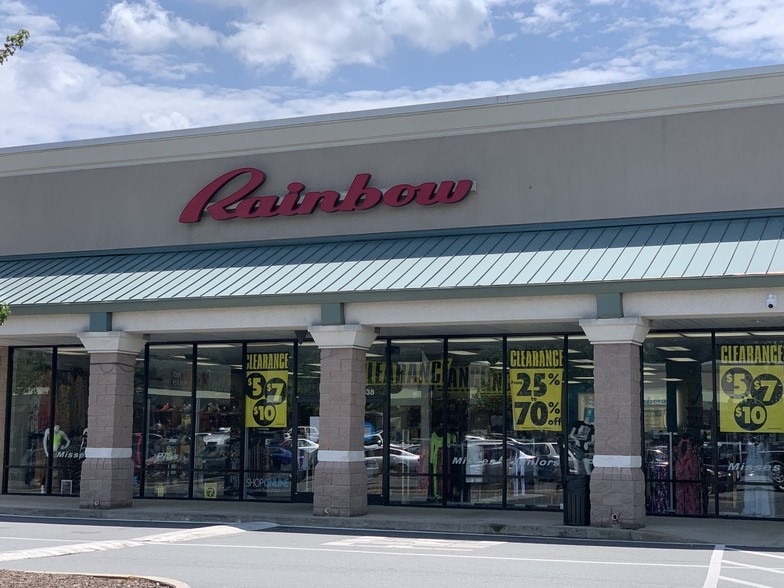 4430 The Plaza Dr, Charlotte, NC to rent - Building Photo - Image 2 of 13