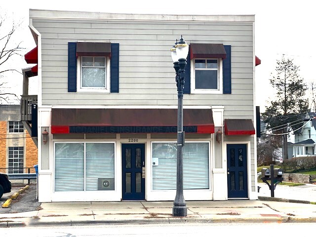 2200 E Michigan Ave, Lansing, MI for sale - Building Photo - Image 1 of 27