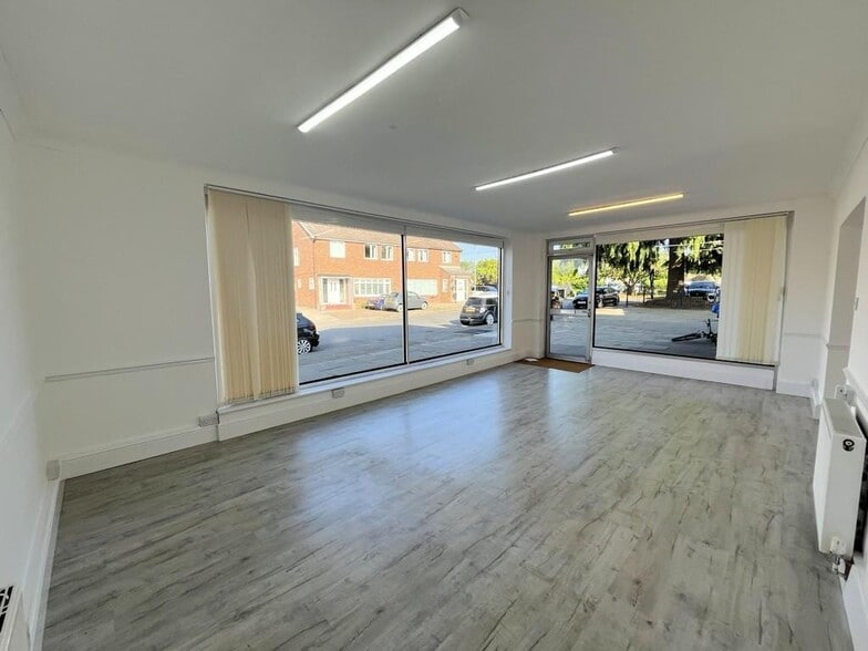 Monks Mead, Bicknacre to rent - Building Photo - Image 3 of 9