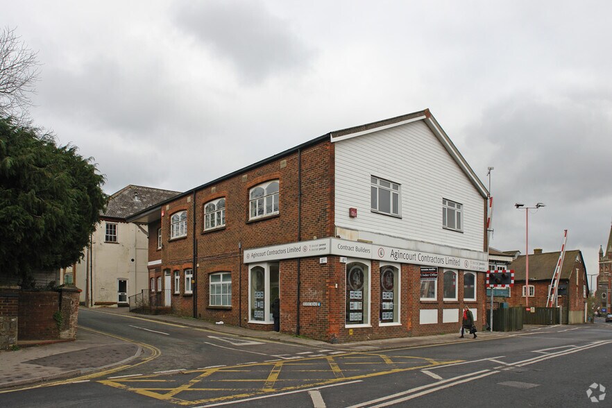 Penns Rd, Petersfield for sale - Primary Photo - Image 1 of 1