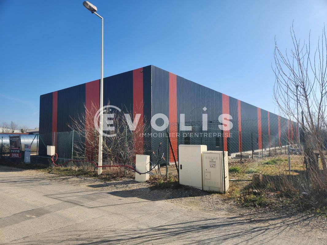 Light Industrial in Charvieu-Chavagneux for sale Building Photo- Image 1 of 27