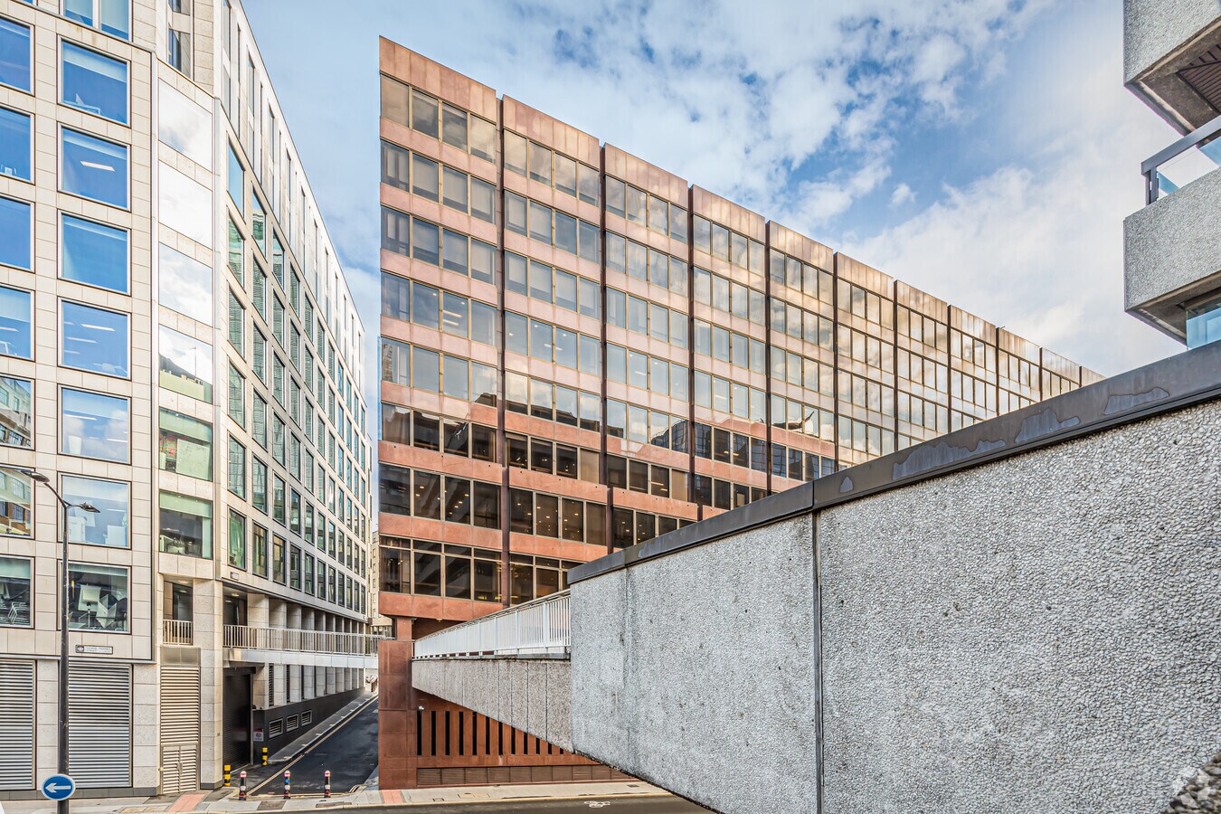 3036 Monument St, London EC3R 8LJ Peninsular House