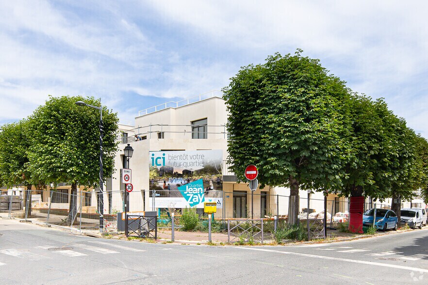 Retail in Antony to rent - Building Photo - Image 3 of 3