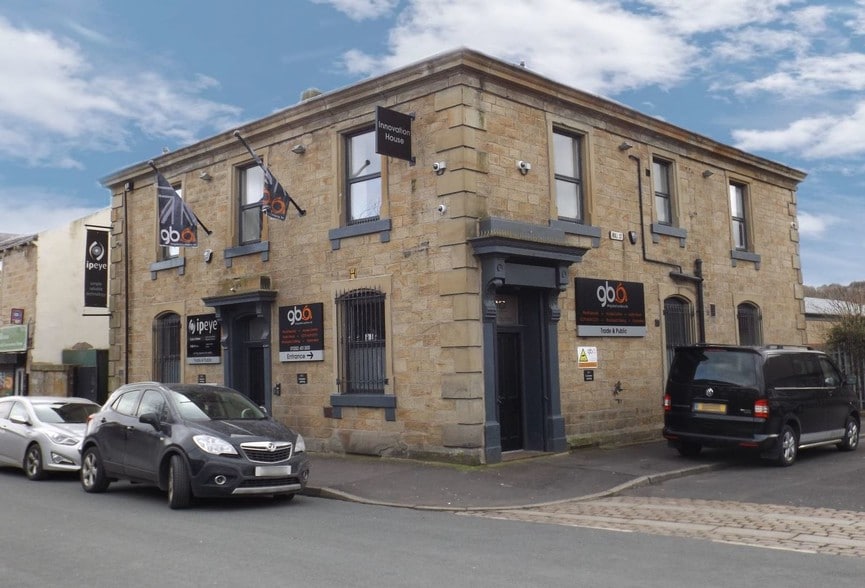 31 Oxford Rd, Burnley for sale - Primary Photo - Image 1 of 1
