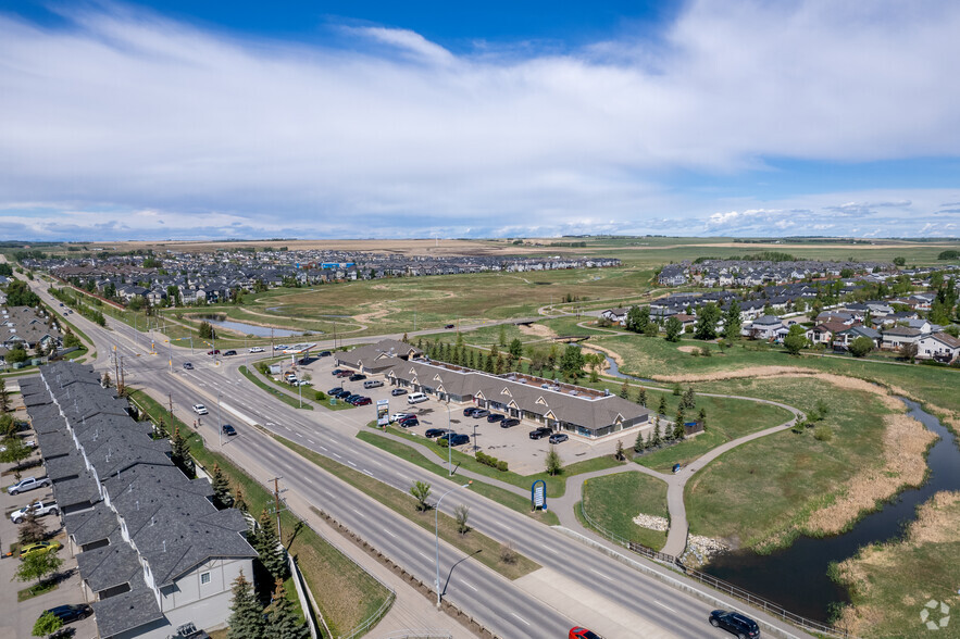 800 Veterans Blvd NW, Airdrie, AB for rent - Aerial - Image 3 of 4